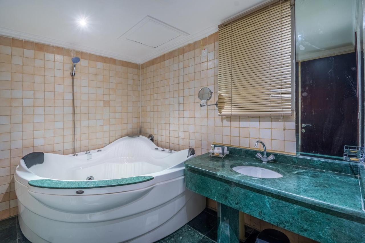 Al Muhaidb Al Malaz - Al Jamiah Riyadh Exteriör bild
